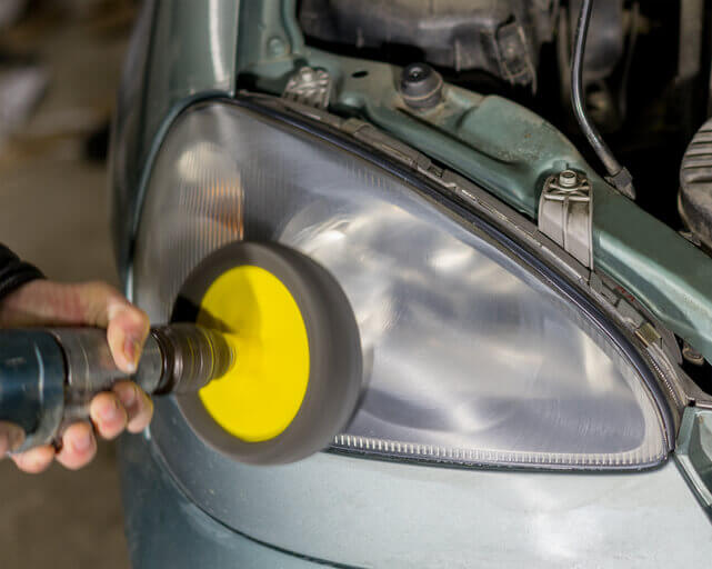 For a reliable Windshield Repair Contractor call us in Northport, AL, 35406.